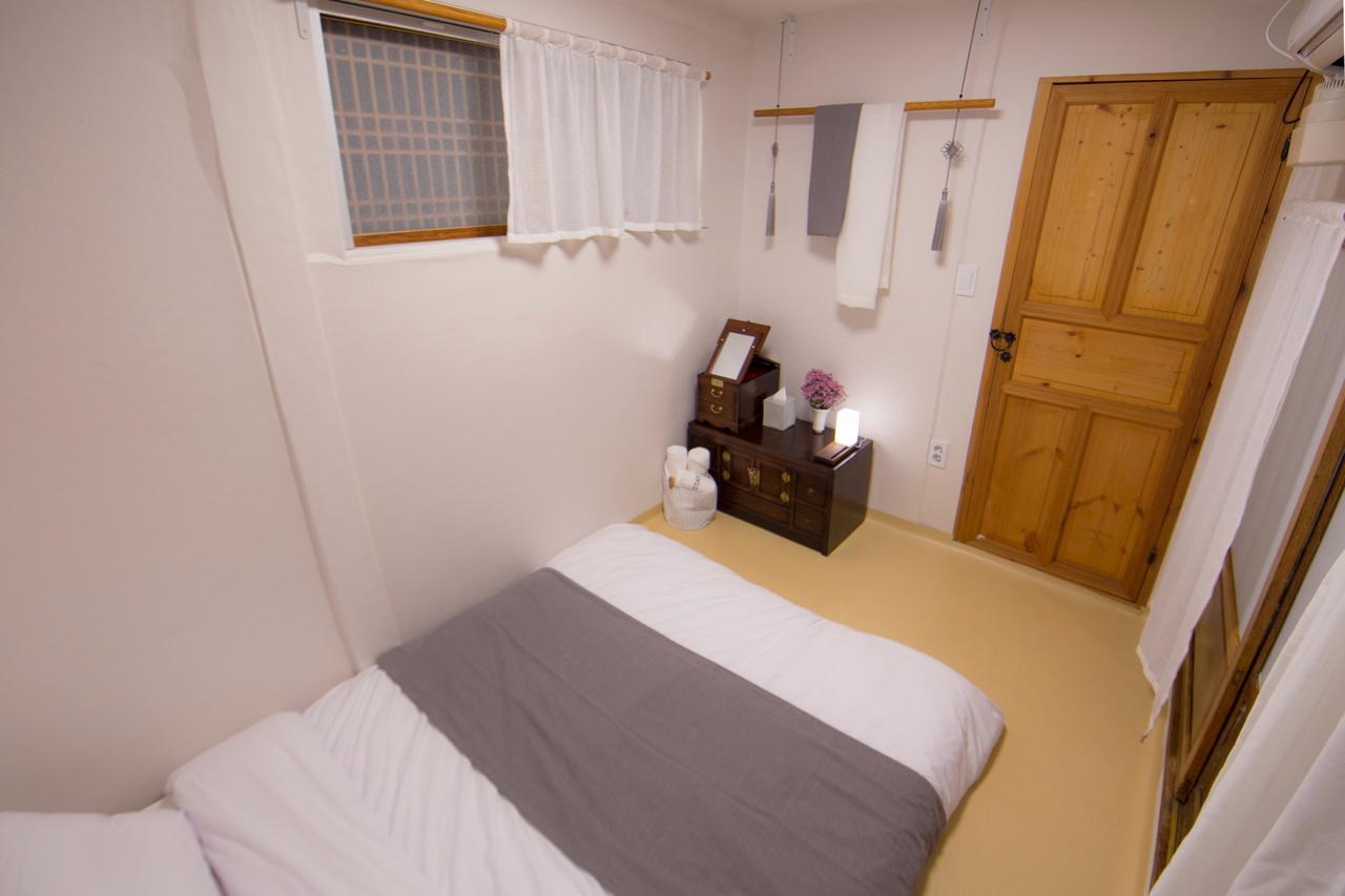 Stay 256 Hanok Guest House Seoul Exterior photo